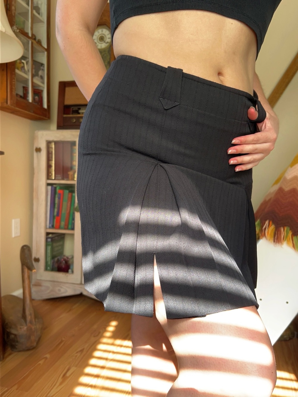 Vintage Y2K Max Studio Pinstripe Pleated Mini Skirt Belt Loops Size 6 Large
